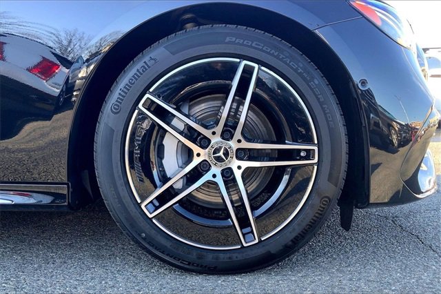 Used 2025 Mercedes-Benz E 350 4MATIC Sedan image 9
