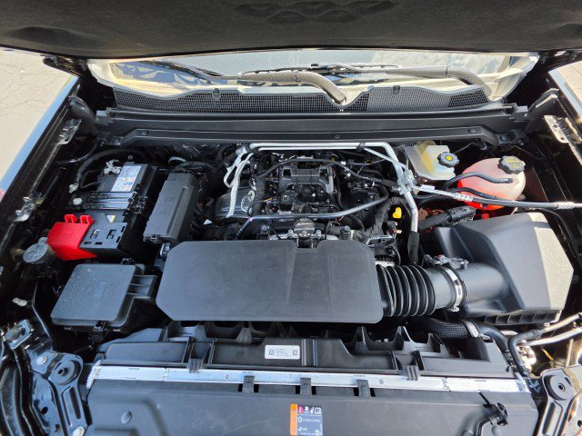 New 2026 Chevrolet Colorado ZR2 w/ Technology Package AWD/4WD image 10