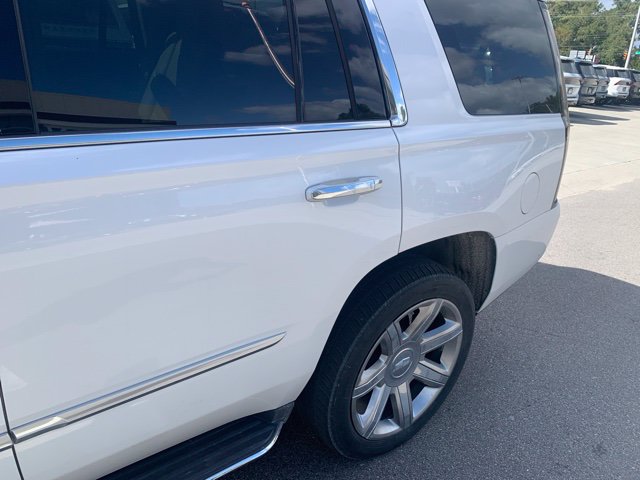 Used 2018 Cadillac Escalade Luxury RWD image 4