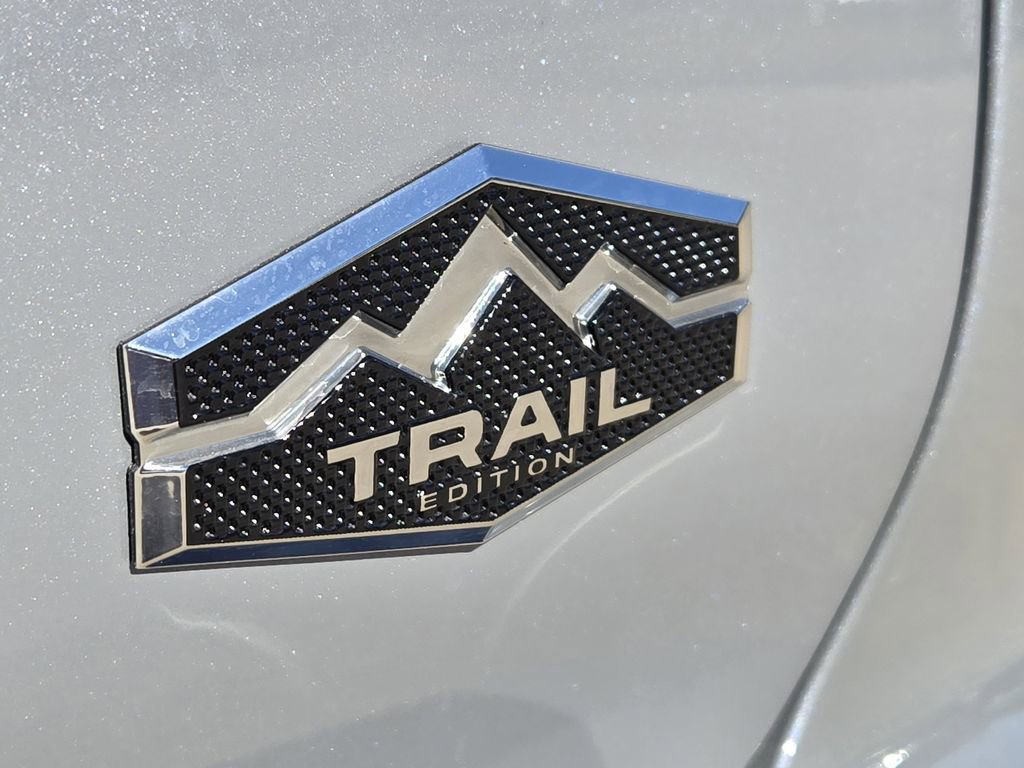 New 2026 Mitsubishi Outlander Trail Edition image 8