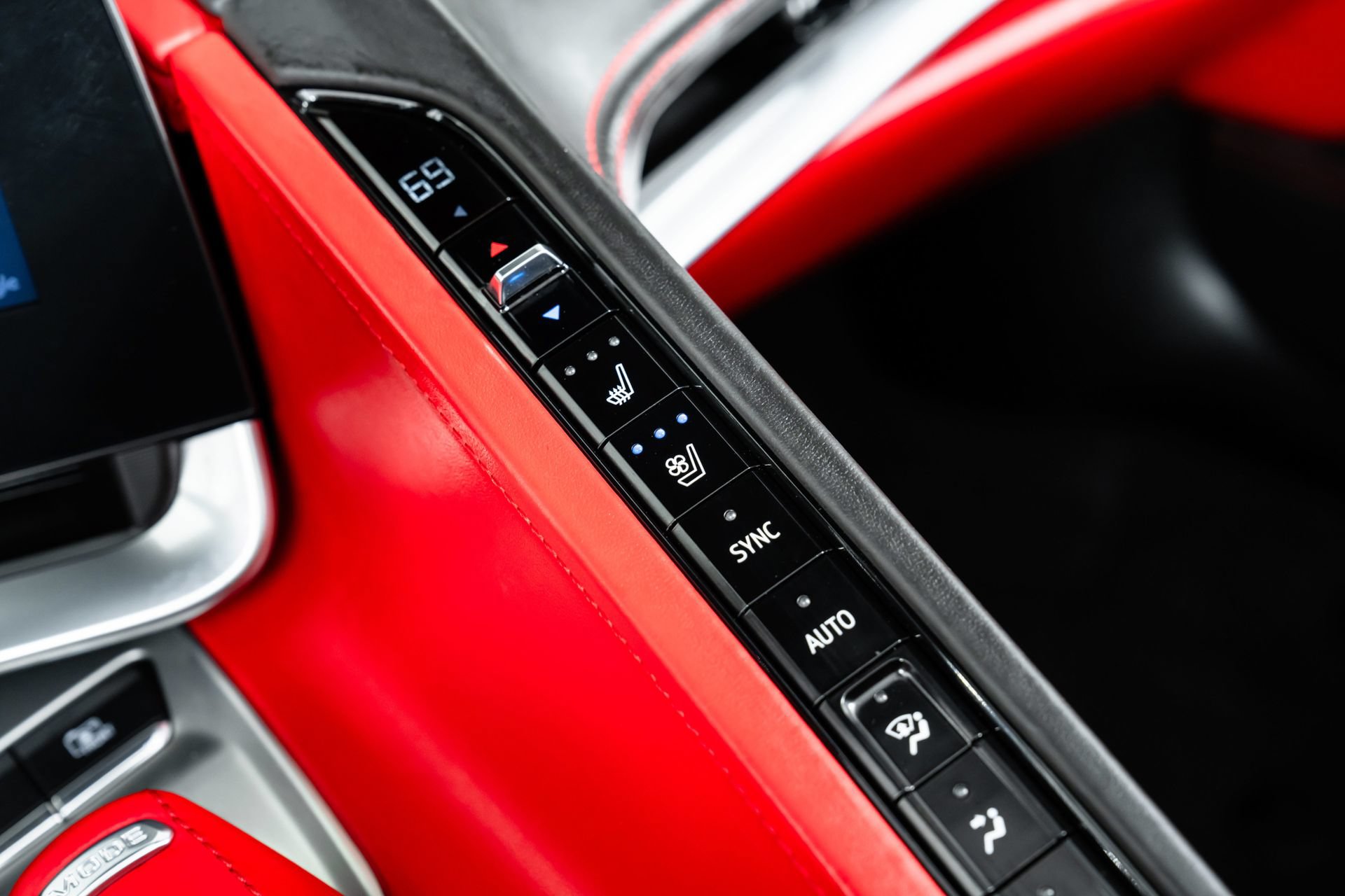 Used 2024 Chevrolet Corvette Z06 RWD image 27
