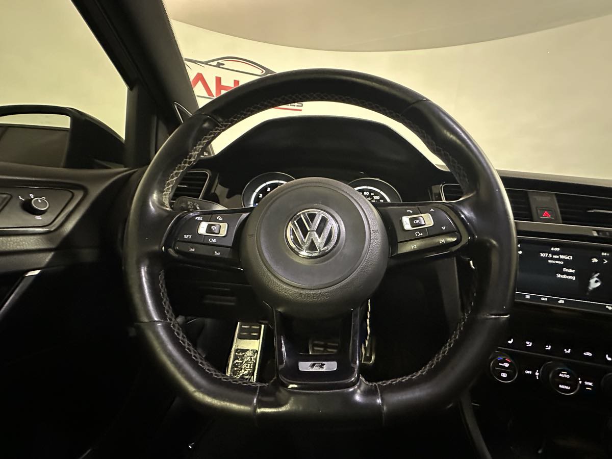 Used 2017 Volkswagen Golf R 4-Door AWD/4WD image 26