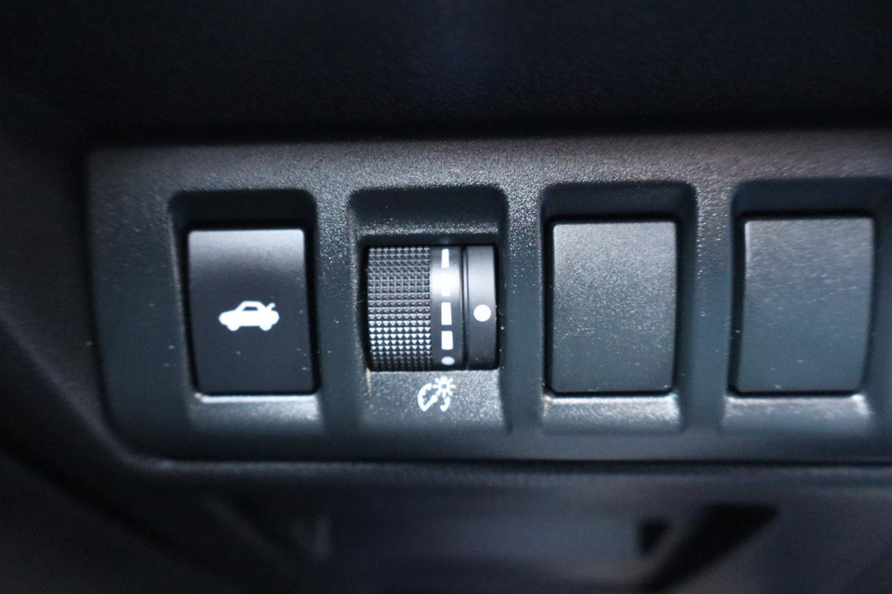 Used 2020 Subaru Legacy w/ Alloy Wheel Package image 19