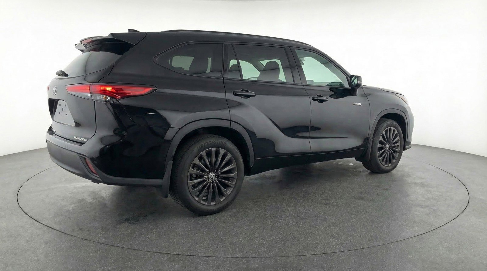 Used 2025 Toyota Highlander XSE image 9