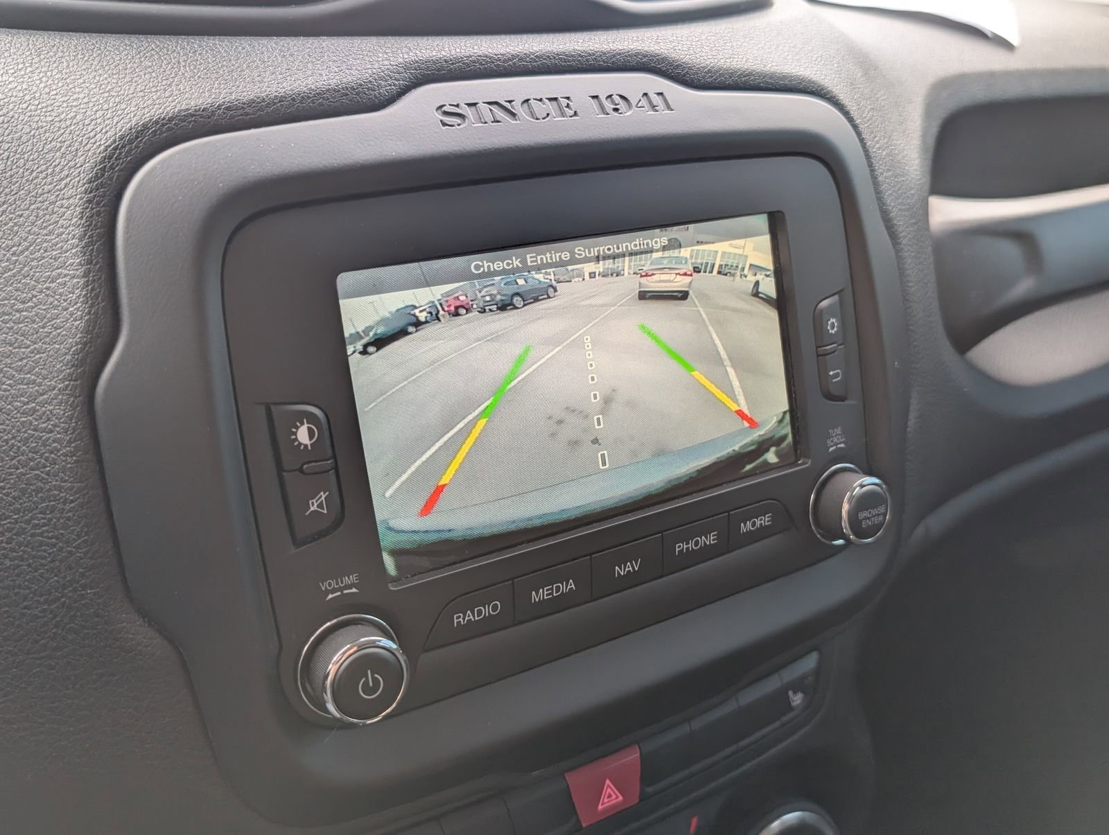 Used 2016 Jeep Renegade Latitude image 16