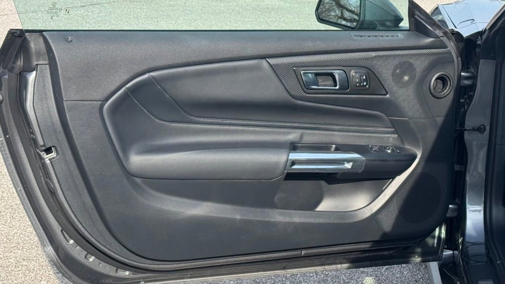 Used 2025 Ford Mustang GT Premium image 11