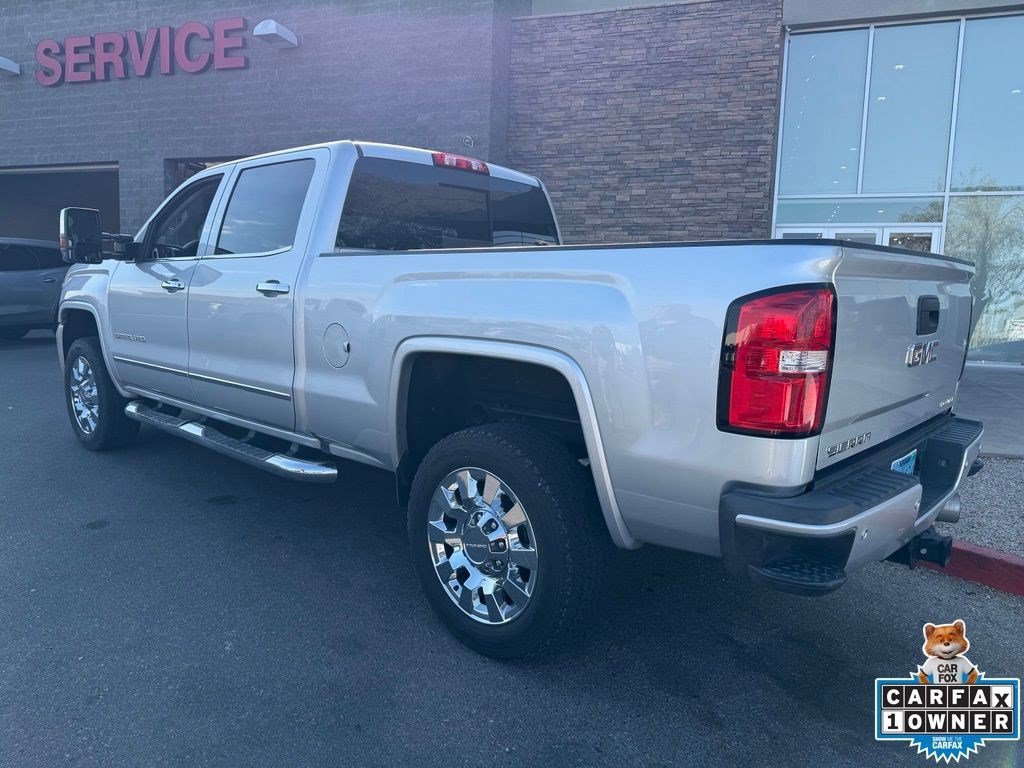Used 2019 GMC Sierra 2500 Denali w/ Duramax Plus Package AWD/4WD image 3