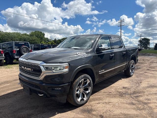 Used 2022 RAM 1500 Limited w/ Body-Colour Bumper Group AWD/4WD image 3