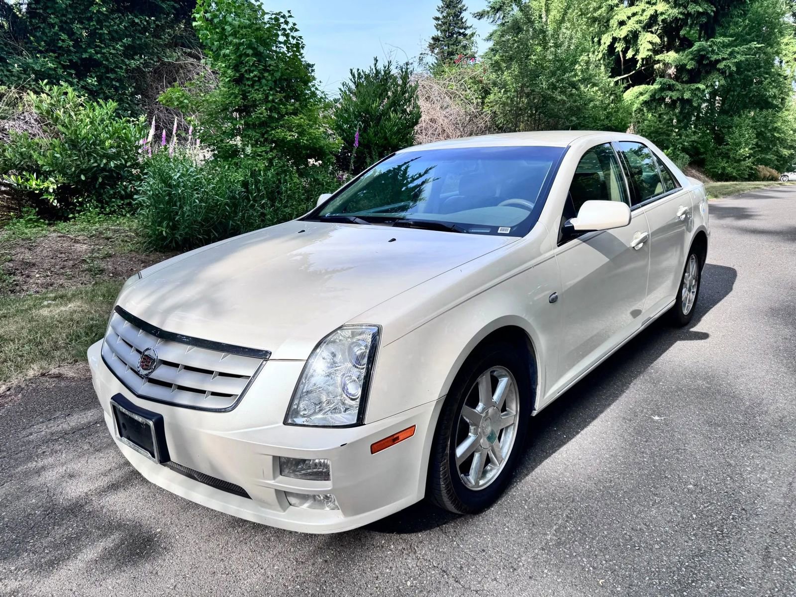 Used 2005 Cadillac STS V8 w/ Preferred Equipment Group image 1