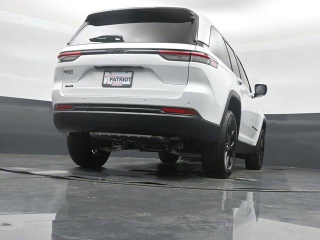 New 2025 Jeep Grand Cherokee Altitude image 38