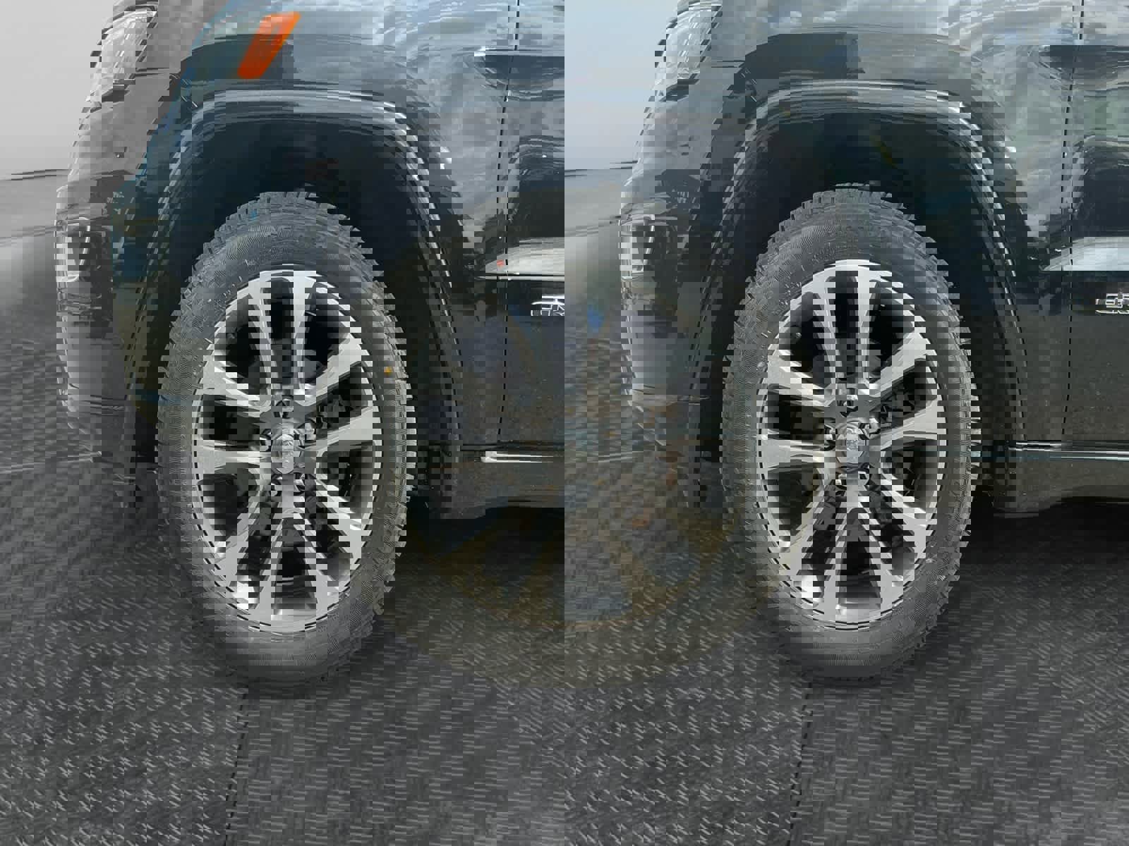 Used 2018 Jeep Grand Cherokee Overland image 13