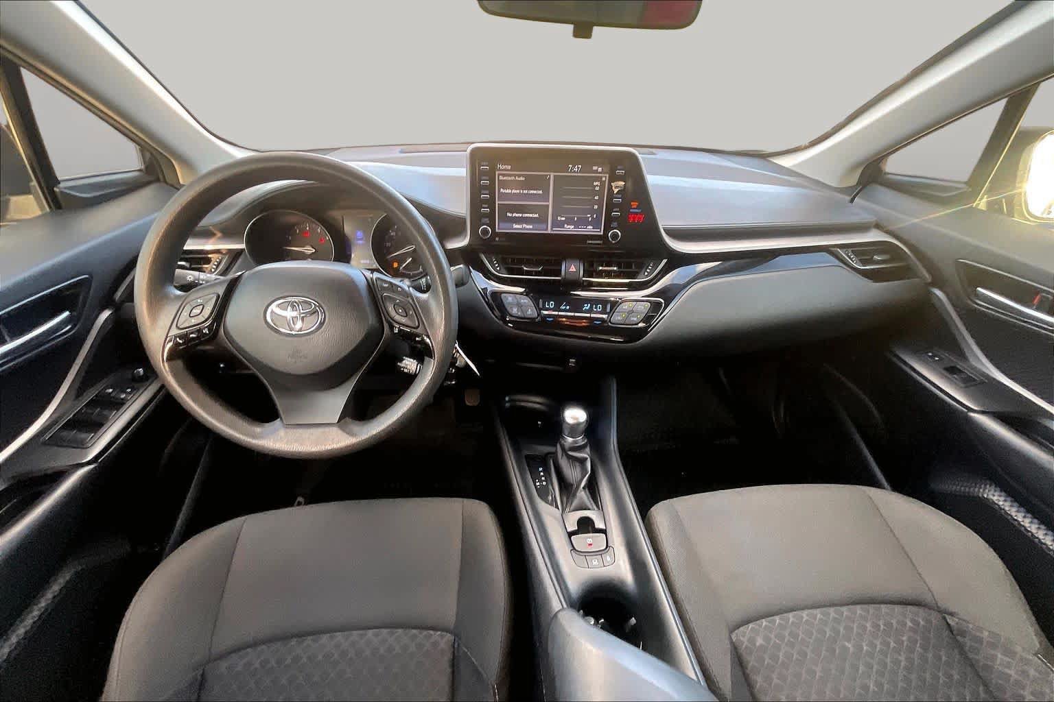Used 2020 Toyota C-HR LE FWD image 15
