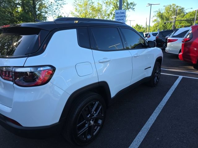 Used 2026 Jeep Compass Limited AWD/4WD image 4
