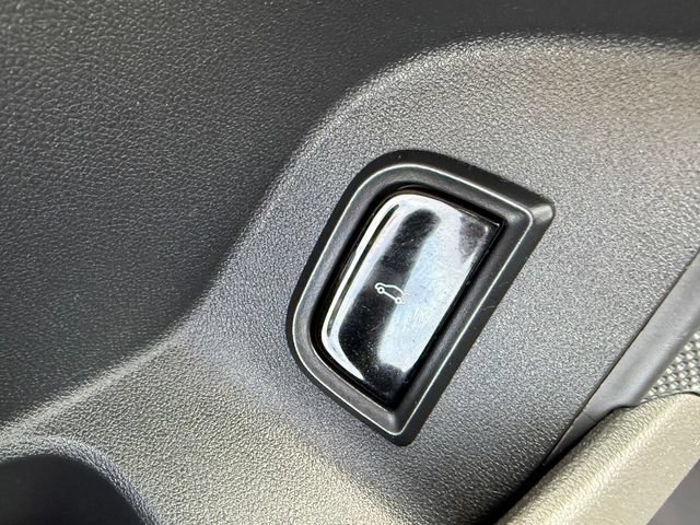 Used 2024 Cadillac Lyriq Tech w/ LPO, Floor Liner Package RWD image 16