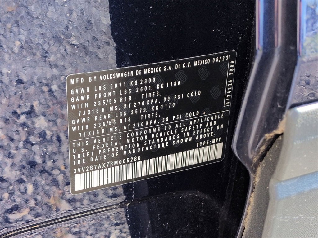 Used 2024 Volkswagen Tiguan SE image 12