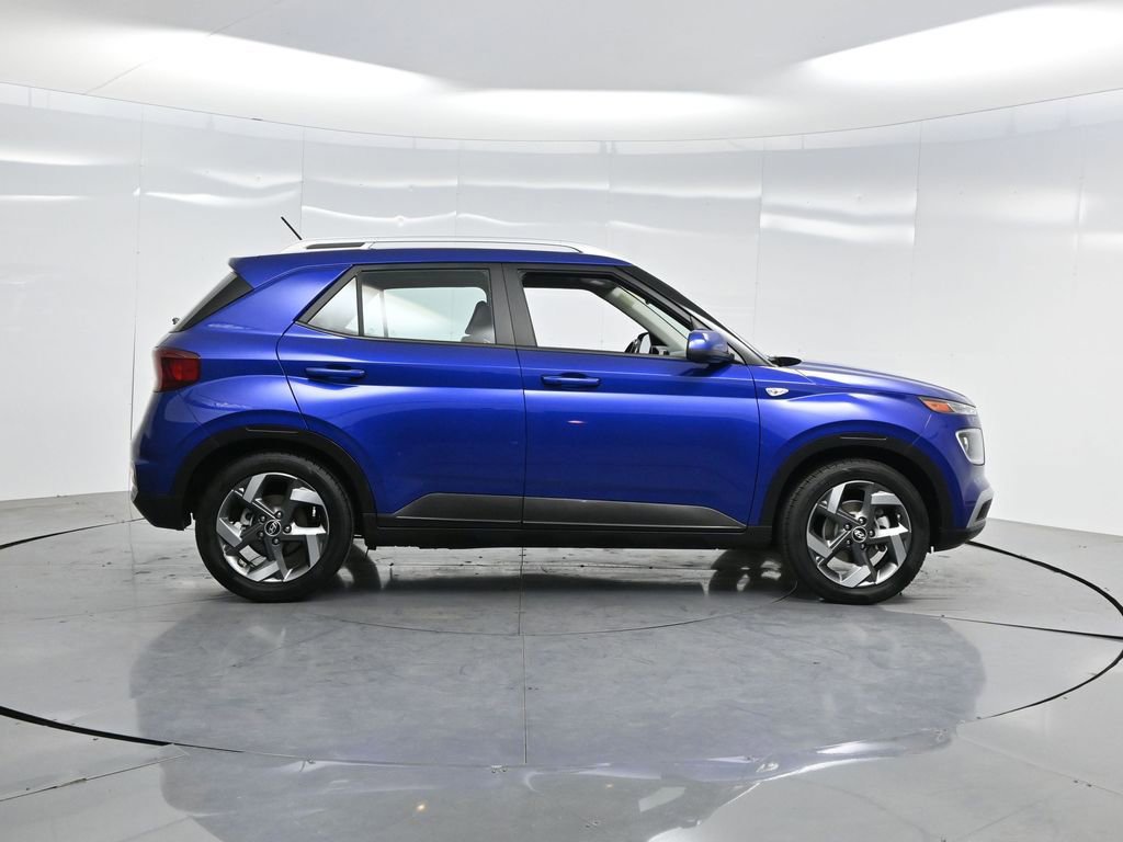 Used 2023 Hyundai Venue Limited w/ Cargo Package image 35