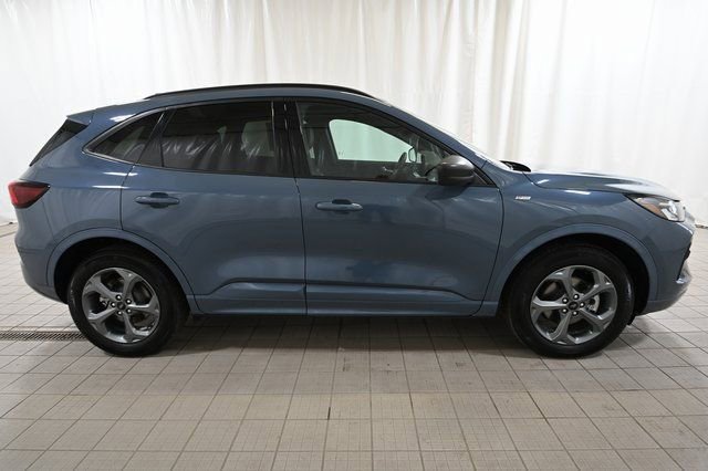 Used 2023 Ford Escape ST-Line w/ Tech Pack #1 AWD/4WD image 14
