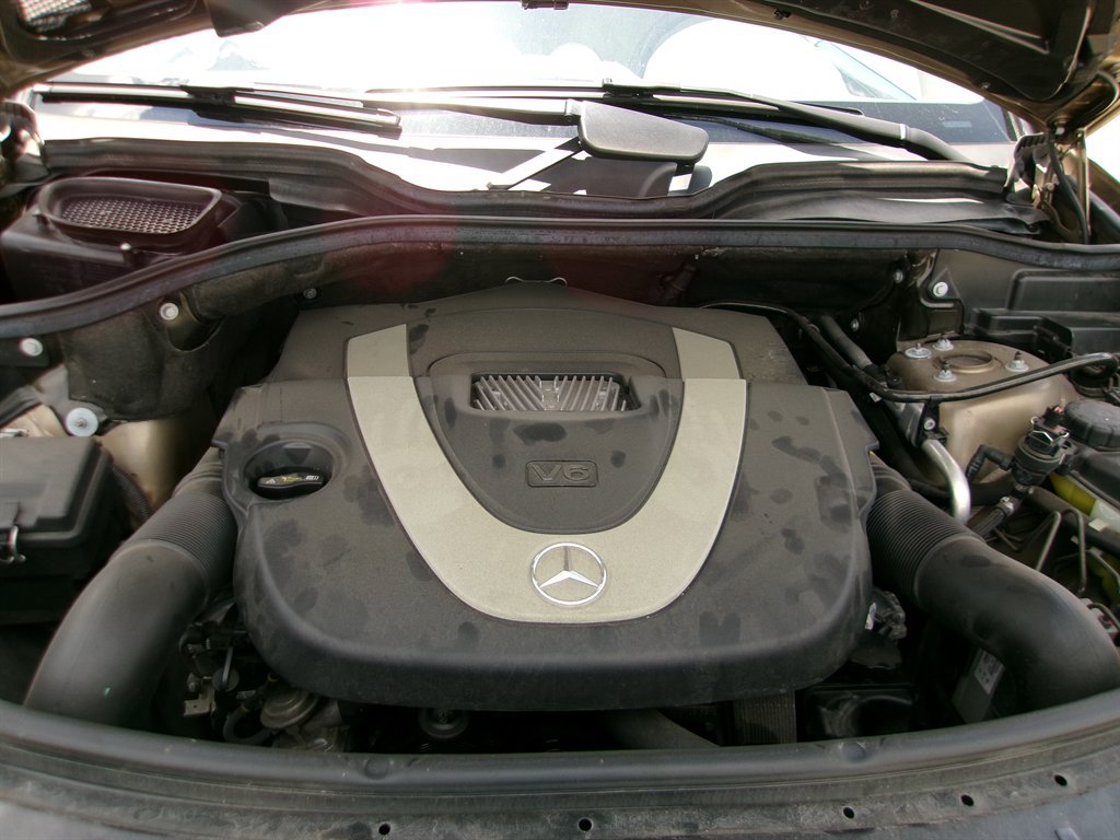 Used 2010 Mercedes-Benz ML 350 4MATIC image 24