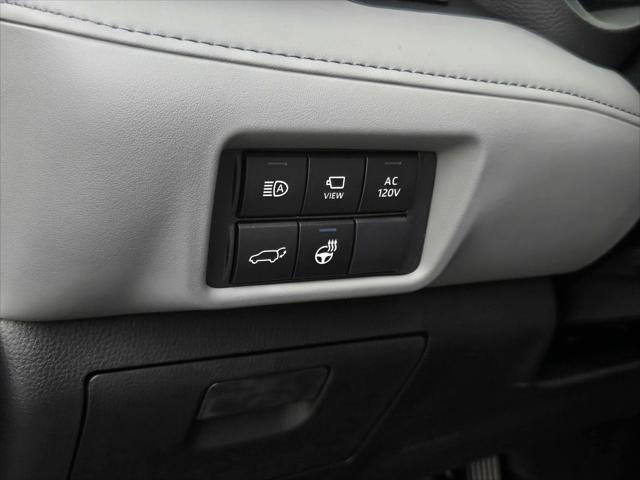 Certified 2026 Toyota Highlander Platinum AWD/4WD image 18