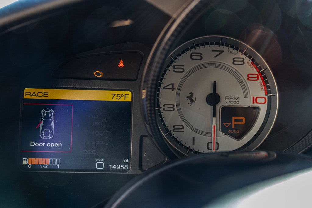 Used 2014 Ferrari F12 Berlinetta RWD image 39