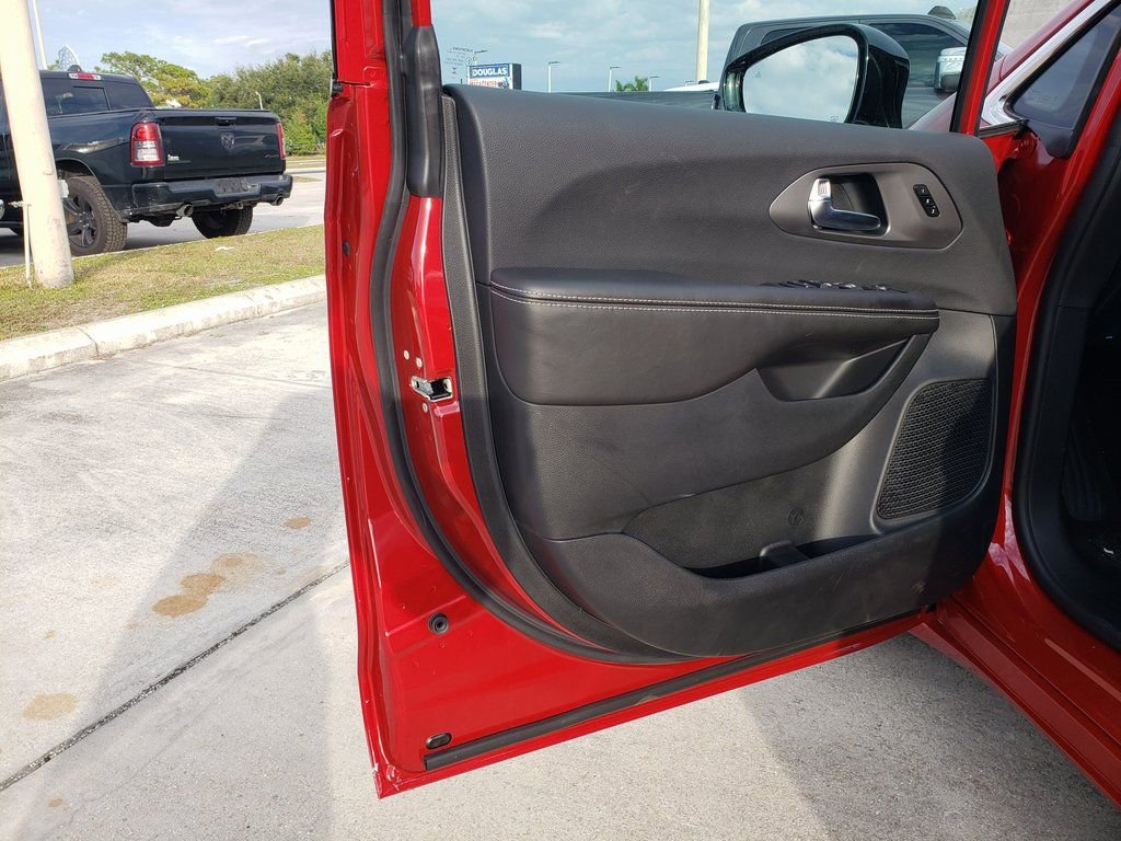 New 2026 Chrysler Pacifica Select image 10