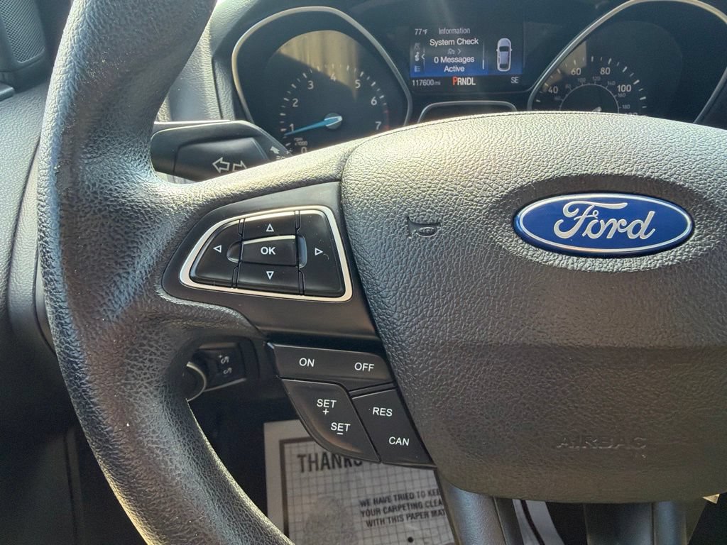 Used 2015 Ford Focus SE FWD image 23