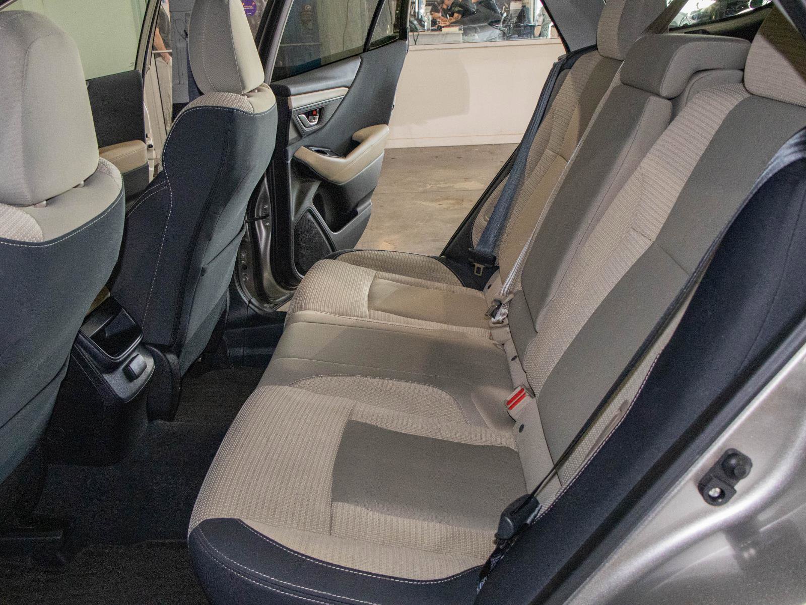 Used 2020 Subaru Outback Premium image 13