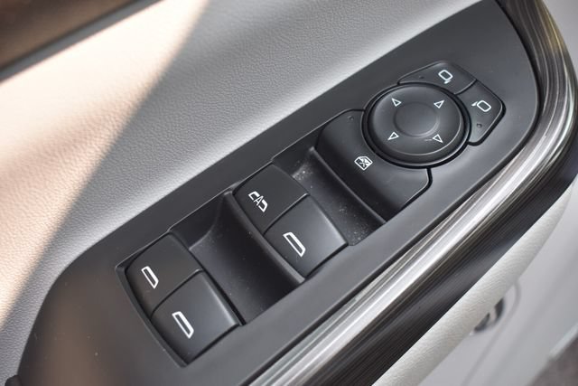 Used 2017 GMC Acadia SLT AWD/4WD image 27