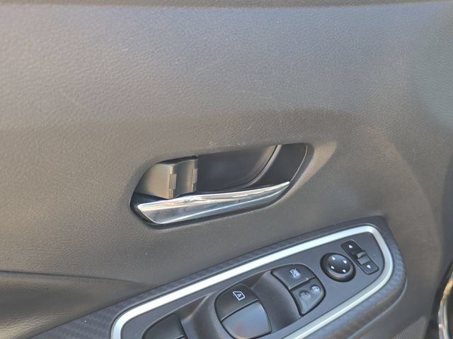Used 2024 Nissan Versa SR FWD image 18