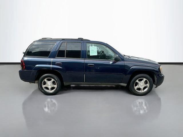 Used 2008 Chevrolet TrailBlazer LT w/ Sun And Sound Package AWD/4WD image 5
