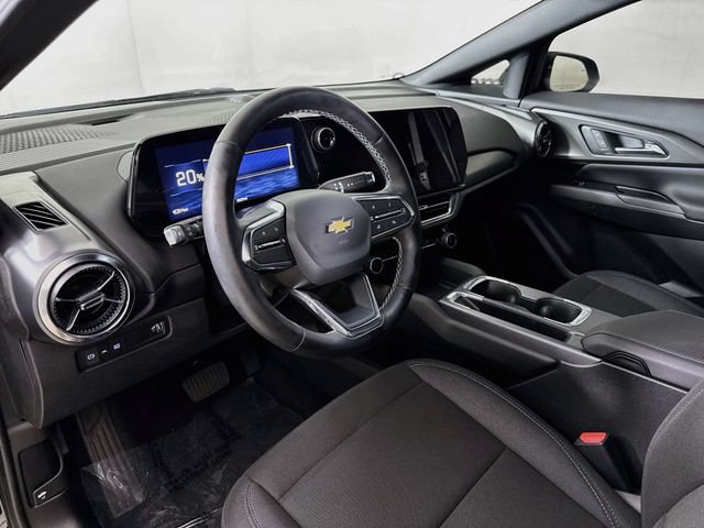 Used 2026 Chevrolet Equinox EV LT w/ Comfort Package FWD image 10