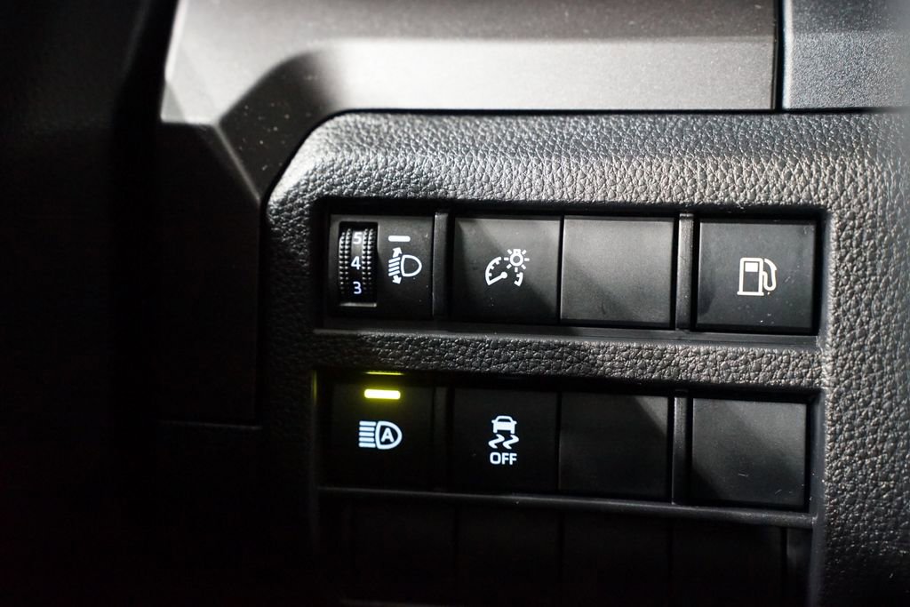 Certified 2025 Toyota 4Runner SR5 image 25