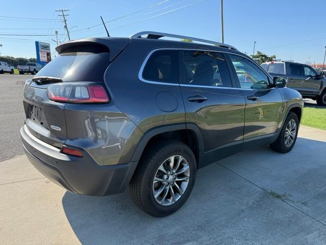 Used 2019 Jeep Cherokee Latitude Plus w/ Cold Weather Group AWD/4WD image 13