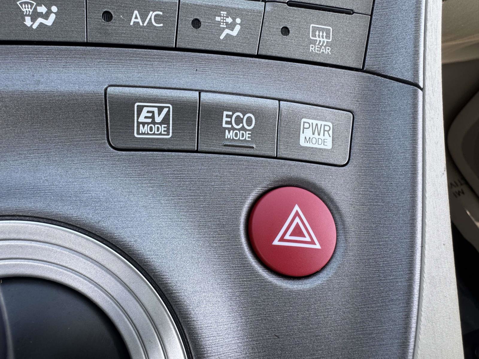 Used 2015 Toyota Prius Four image 30