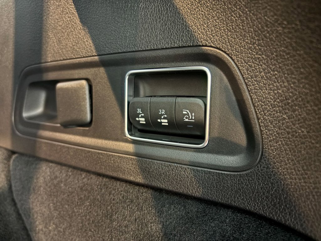 Used 2024 Mercedes-Benz GLS 450 4MATIC image 34