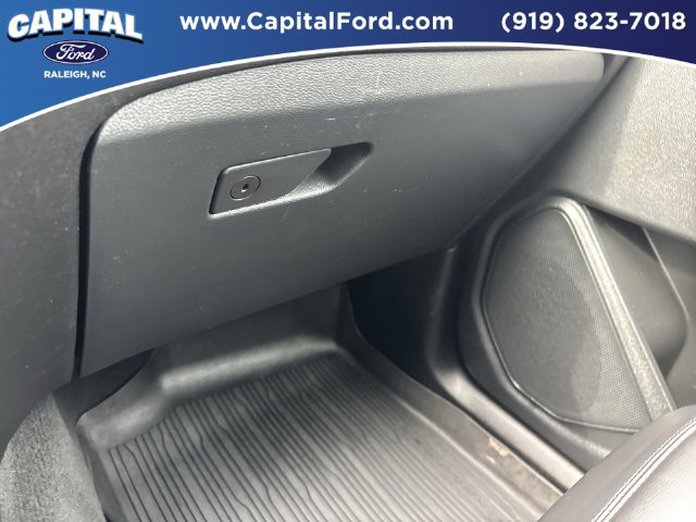 Certified 2022 Ford Explorer XLT w/ Equipment Group 202A AWD/4WD image 28