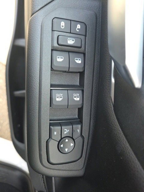 New 2026 RAM 1500 4x4 Crew Cab image 15