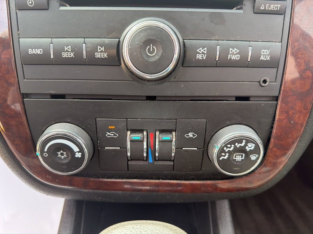 Used 2010 Chevrolet Impala LT FWD image 16