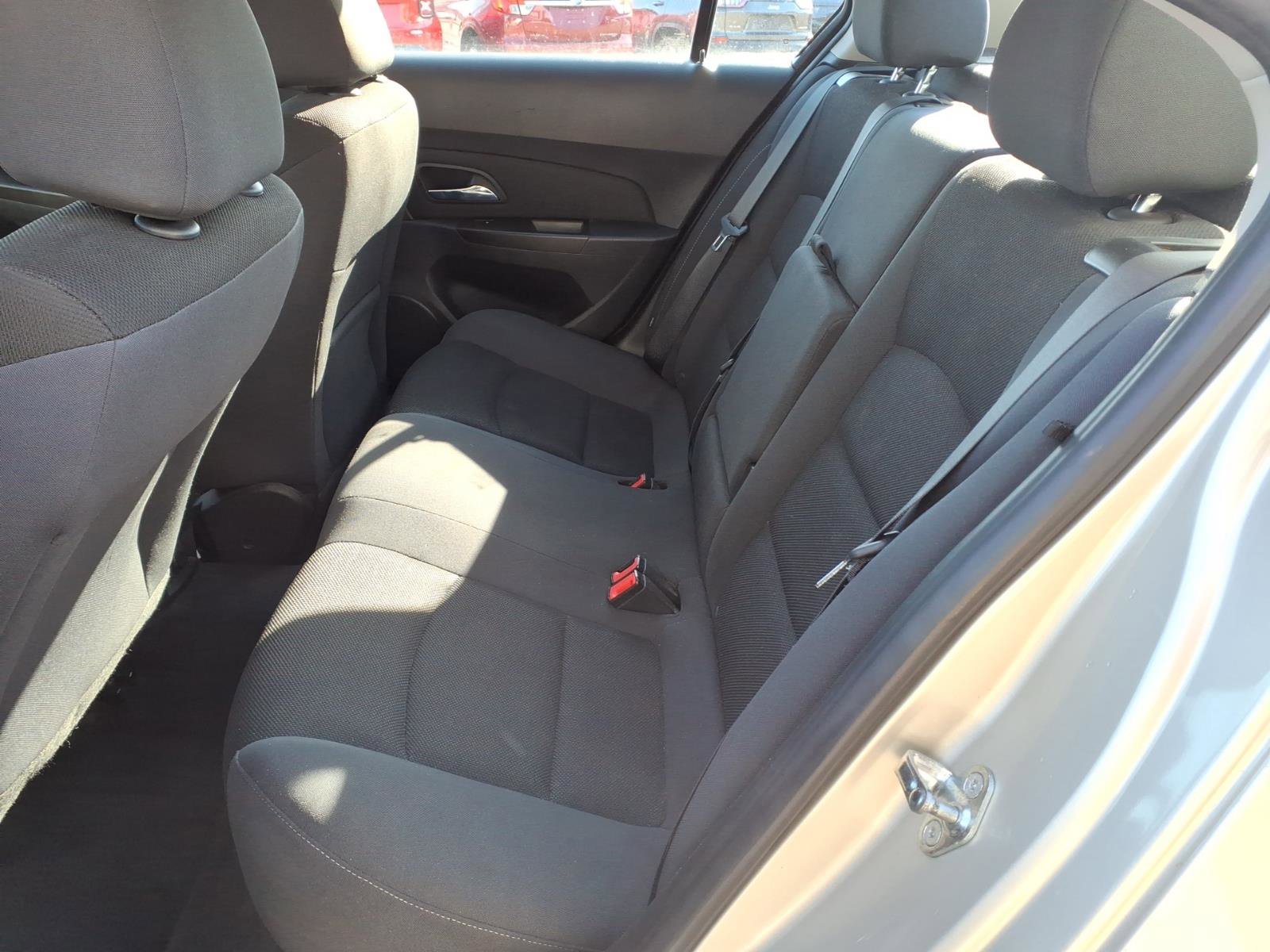 Used 2016 Chevrolet Cruze LT FWD image 9