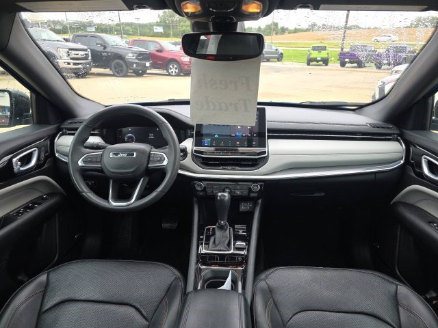 Used 2023 Jeep Compass Limited w/ Elite Group AWD/4WD image 15