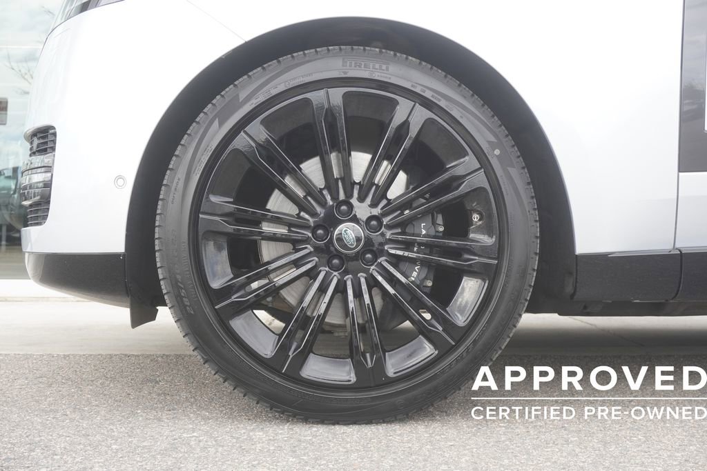 Used 2024 Land Rover Range Rover SE image 32