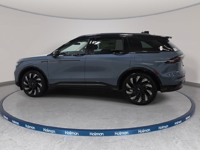 New 2026 Lincoln Nautilus Reserve w/ Jet Appearance Package AWD/4WD image 8