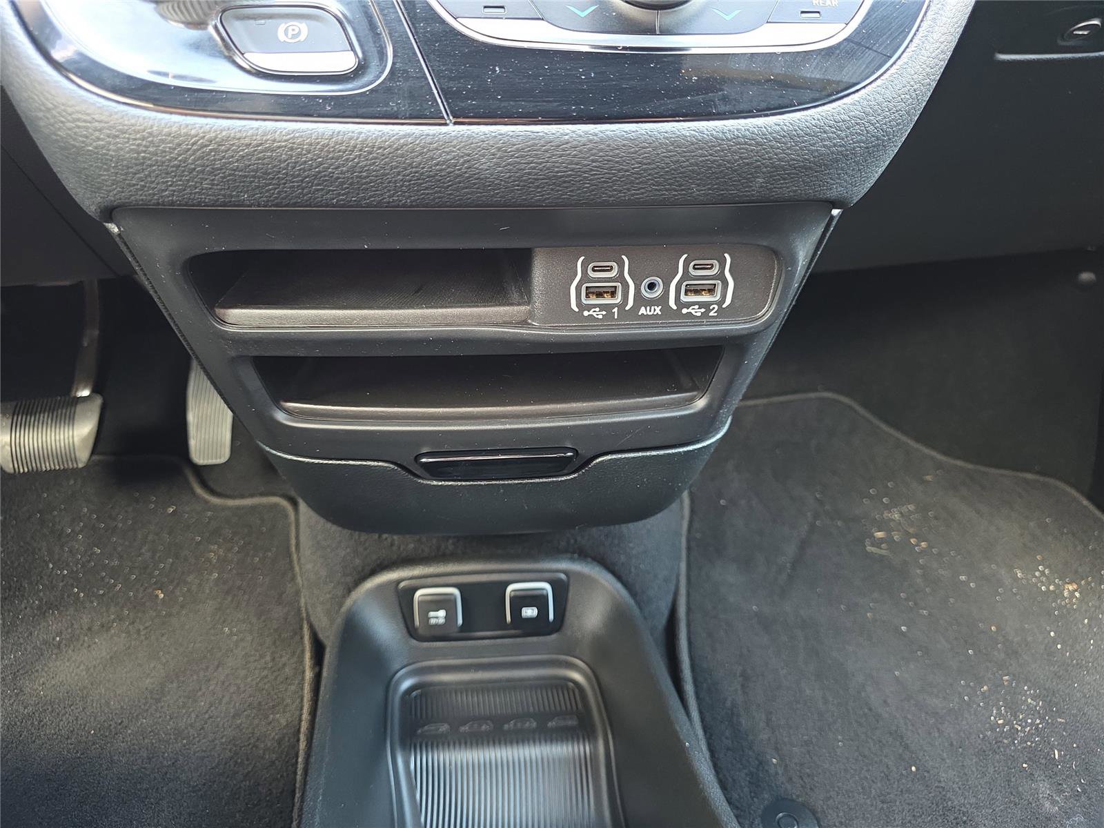 Used 2021 Chrysler Pacifica Touring w/ S Appearance Package image 26