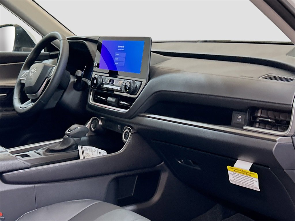 New 2025 Toyota Grand Highlander FWD image 28