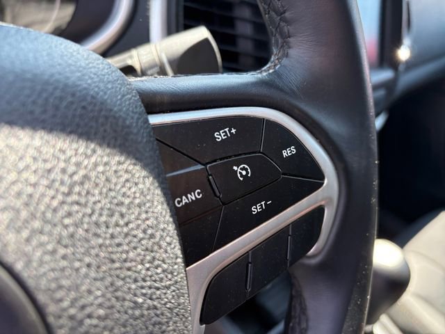 Used 2018 Jeep Cherokee Latitude Plus FWD image 20