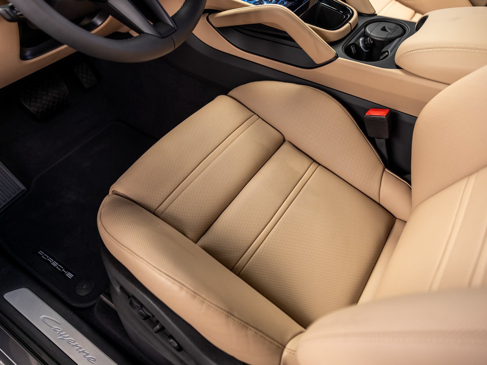 New 2026 Porsche Cayenne Coupe AWD/4WD image 47