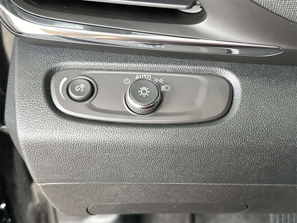 New 2025 Buick Envista Preferred w/ Convenience II Package image 16