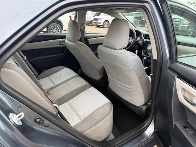 Used 2017 Toyota Corolla LE w/ Carpet Mat Package (TMS) FWD image 31