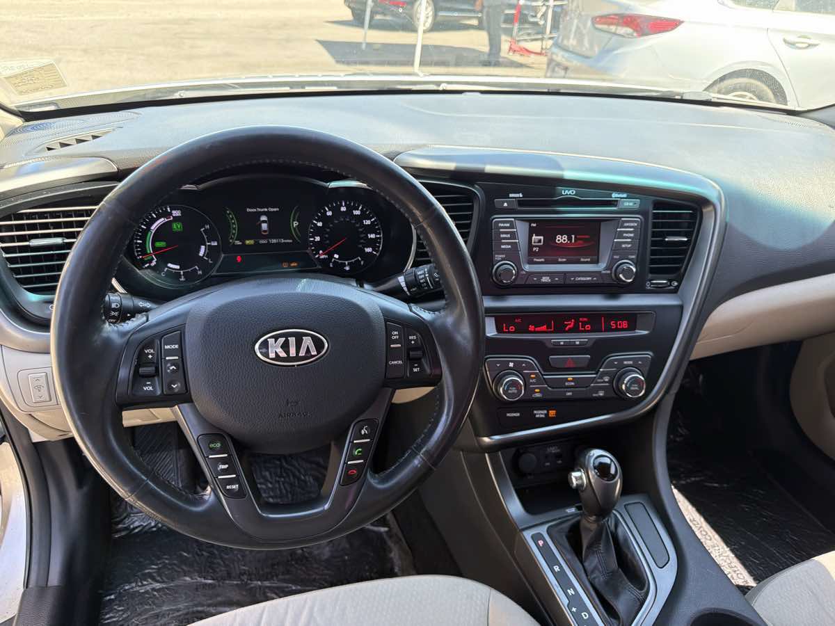 Used 2013 Kia Optima LX w/ Hybrid Convenience Pkg FWD image 14