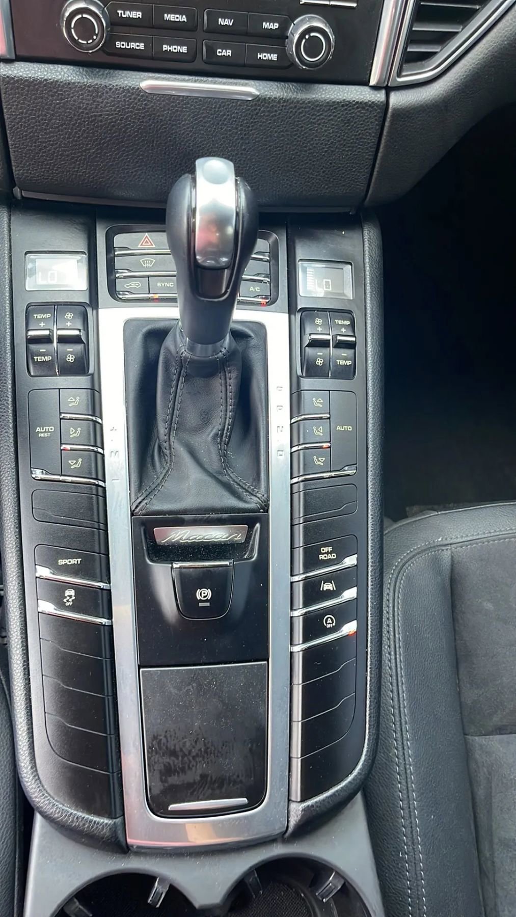 Used 2017 Porsche Macan image 11